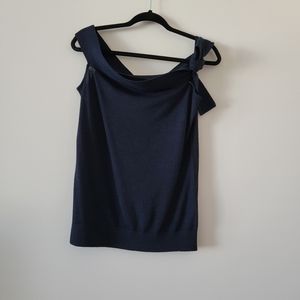 Banana Republic of the shoulder top